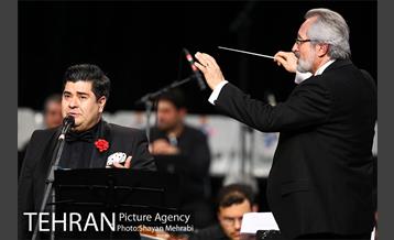 شب موسیقی انقلاب در منطقه گردشگری عباس آباد 1