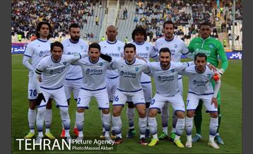 دیدار استقلال و گسترش فولاد در لیگ برتر فوتبال 3