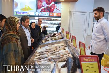 بازدید اعضای شورای شهر از فروشگاه شهروند  10
