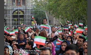 جشن روز جمهوری اسلامی در میدان مشق 9