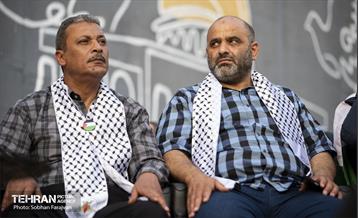 استقبال از خانواده شهدای غزه در میدان فلسطین تهران 6