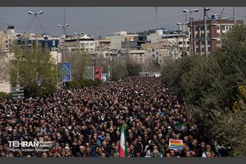 اقامه نماز جمعه در مصلی امام خمینی(ره) در تهران 18