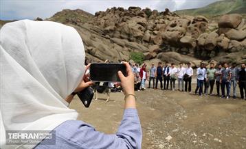 بازدید دانشجویان خارجی دانشگاه‌های پایتخت از جاذبه‌های گردشگری منطقه۲۲ 7