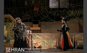 اجرای نمایش شاپرک خانوم 4