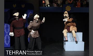 ⁣نمایش حکایت حکایت طبیب اجباری مولیر‎ 12