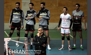 دیدار تیم های والیبال بانک سرمایه و هاوش گنبد