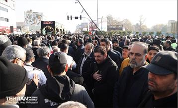 تشییع پیکرهای ۱۰۰ شهید گمنام از مقابل دانشگاه تهران 36