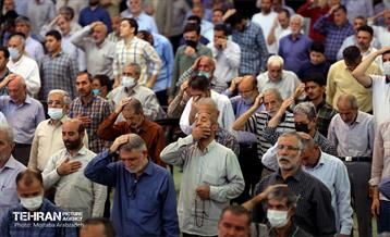 حضور شهردار تهران در نماز جمعه 19