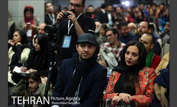 جشن رونمایی از آلبوم موسیقی گذشتن و رفتن پیوسته گروه بمرانی‎ 5