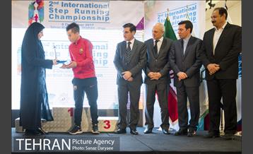 دومین دوره‌ مسابقات بین‌المللی پله‌ نوردی‎ 16