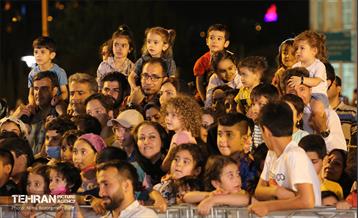 شب‌ فیروزه‌ای در روز غدیر خم 14