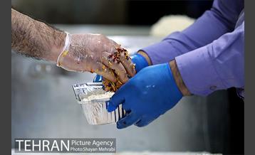 آماده سازی و توزیع 1000 پک افطاری در منطقه 6 18