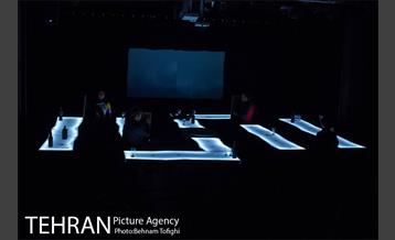 نمایش سه روایت از زندگی‎ 15