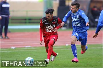 دیدار تیم های فوتبال استقلال و پرسپولیس