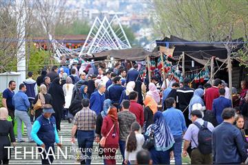 برج میلاد تهران در ایام نوروز 17