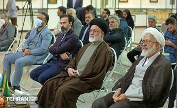 آیین رونمایی از کتاب "سر در مقدس" 4