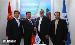 بازدید شهردار تهران از نمایشگاه شهرهای خواهرخوانده و توانمندی های مدیریت شهری تهران