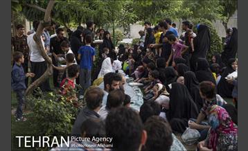 لقمه های مهربانی در محله امام زاده یحیی 6