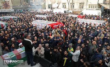 تشییع پیکر ۲۰۰ شهید گمنام دفاع مقدس در تهران 65