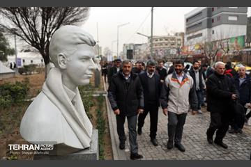 رونمایی از سردیس شهدای دانشجو 30