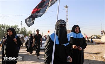 پیاده‌روی زائرین اربعین حسینی در مسیر نجف به کربلا 24