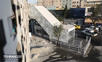 بازدید مدیرکل حوزه شهردار تهران از پروژه پل‌های مکانیزه عابرپیاده 20