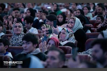 اکران عمومی قسمت پایانی سریال پایتخت در برج میلاد 34