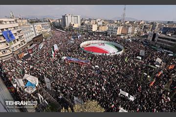 بدرقه شهیدان تنگسیری و اسحاقی توسط اهالی پایتخت 54