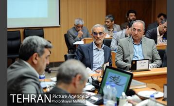 شوراى معاونین شهردار، شهرداران مناطق، مدیران عامل سازمان ها، شرکت ها و موسسات شهردارى تهران 48