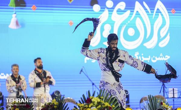 جشن «ایران عزیز» -2 35