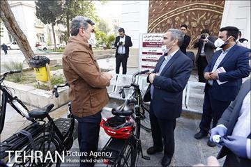 حضور شهردار تهران در سازمان انتقال خون تهران 1