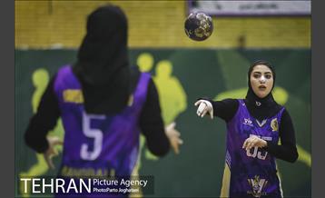 نخستین روز مرحله دوم لیگ هندبال زنان 11