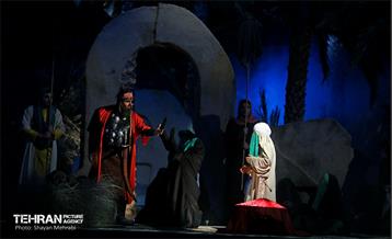 نمایش بزرگ میدانی «تنهاتر از مسیح» 35