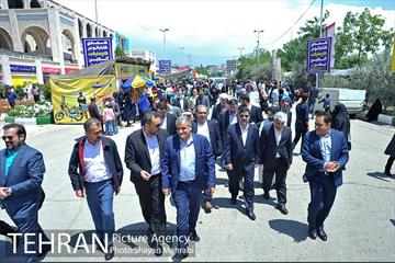 بازدید حسینی مکارم سرپرست شهرداری تهران ار نمایشگاه کتاب 36