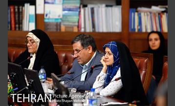 نخستین جلسه مجمع ٥١ نفره امید با حضور شهردار و استاندار تهران 9