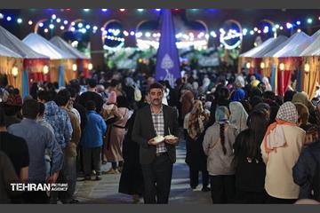 ویژه برنامه «مهمونی شهر» در باغ‌راه حضرت زهرا(س) - 6 5