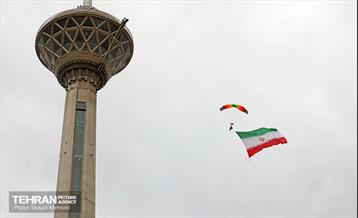 پرش چتربازان از برج میلاد تهران 8