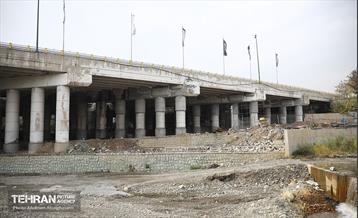 بازدید دانشجویان از پروژه مقاوم‌سازی پل تقاطع بزرگراه همت و رودخانه کن 21