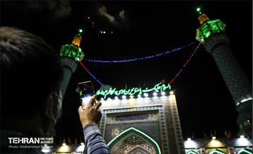 لحظه سال تحویل در حرم امام زاده صالح(ع) 31