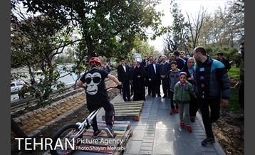 بازدید نماینده مجلس و استاندار تهران از نورزگاه بلوار کشاورز 4