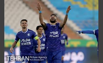 دیدار تیم‌های فوتبال استقلال و آلومینیوم اراک  14