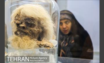 گشت و گذاری در موزه‌های ملی، آبگینه و نقاشی 21