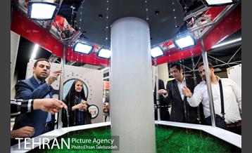 شبگردی اصحاب رسانه در باغ کتاب تهران 12