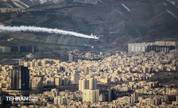مانور ویژه هواپیماهای فوق سبک بر فراز برج میلاد 13