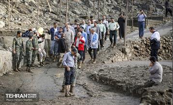 بازدید شهردار تهران از منطقه سیل زده امام زاده داوود(ع) 13
