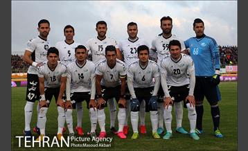 دیدار تیم های فوتبال صبا قم و پرسپولیس تهران