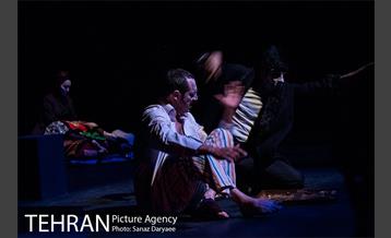 نمایش بیوهای غمگین سالار جنگ‎ 15