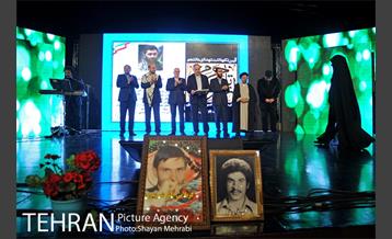 مراسم تکریم شهدای دانشجو تحت عنوان " از هویزه تا حرم" با حضور دکتر قالیباف 38