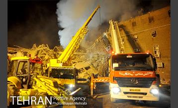 امداد رسانی شبانه در حادثه پلاسکو 3