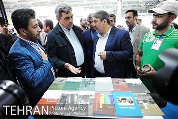 بازدید شهردار تهران از هجدهمین نمایشگاه بین المللى محیط زیست 23